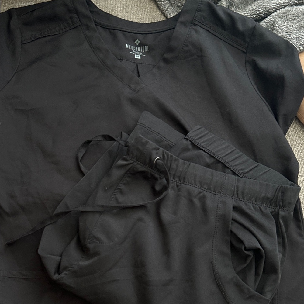 Med Couture Scrub Set